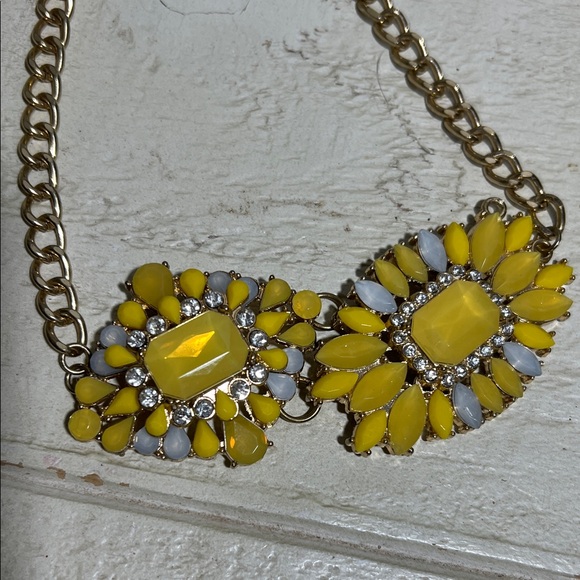 Yellow and Gold Women's Jewelry Set/Purse Wrislet Handle, Charm - Picture 3 of 3